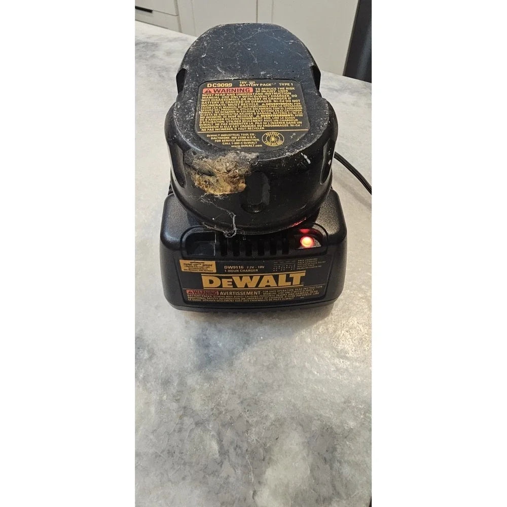 Dewalt DW9116 7.2V-18V 1 Hour‎ Ni'Cd Battery Charger OEM Genuine Black
